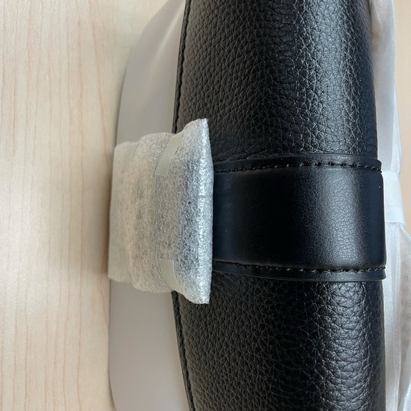 Georgie Crossbody In Signature Canvas - Picture 7 of 7